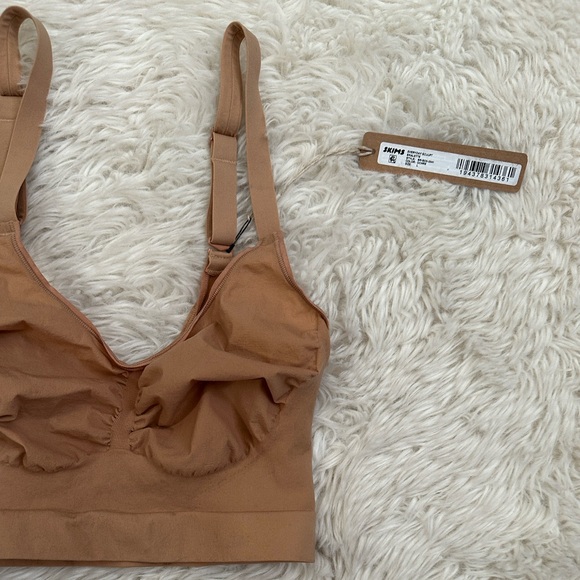 SKIMS Everyday sculpt Bralette - Picture 4 of 5